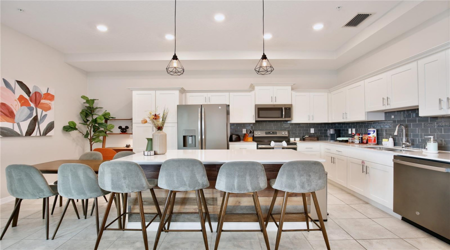 KISSIMMEE, Florida 34746, 2 Bedrooms Bedrooms, ,2 BathroomsBathrooms,Residential,For Sale,PARADOX,0,MFRO6401403