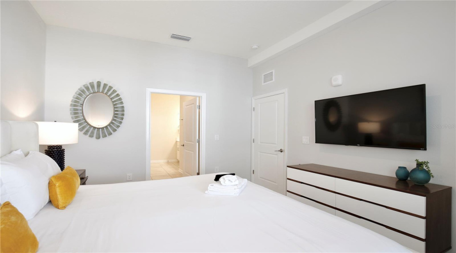 KISSIMMEE, Florida 34746, 2 Bedrooms Bedrooms, ,2 BathroomsBathrooms,Residential,For Sale,PARADOX,0,MFRO6401403