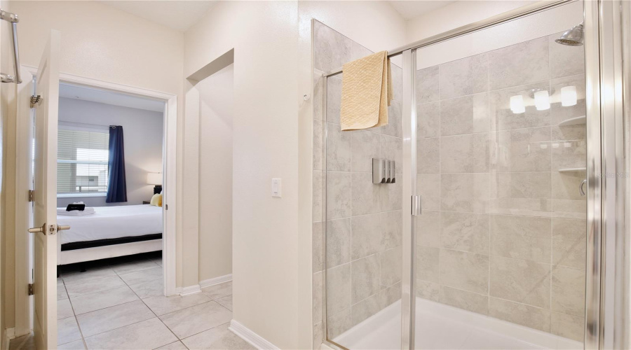 KISSIMMEE, Florida 34746, 2 Bedrooms Bedrooms, ,2 BathroomsBathrooms,Residential,For Sale,PARADOX,0,MFRO6401403