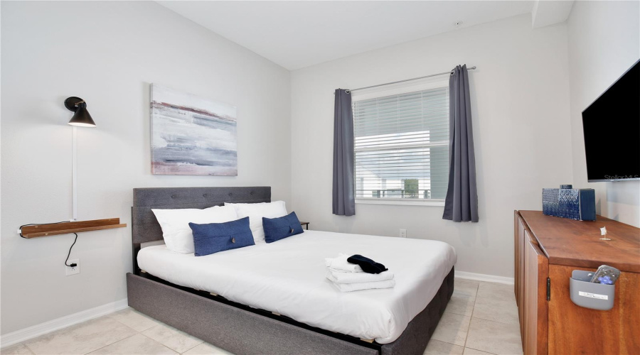 KISSIMMEE, Florida 34746, 2 Bedrooms Bedrooms, ,2 BathroomsBathrooms,Residential,For Sale,PARADOX,0,MFRO6401403