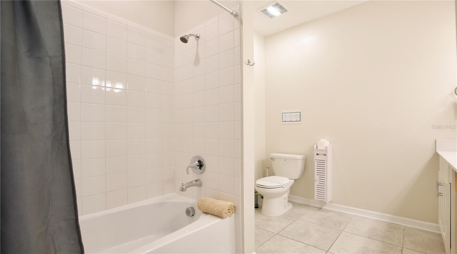 KISSIMMEE, Florida 34746, 2 Bedrooms Bedrooms, ,2 BathroomsBathrooms,Residential,For Sale,PARADOX,0,MFRO6401403