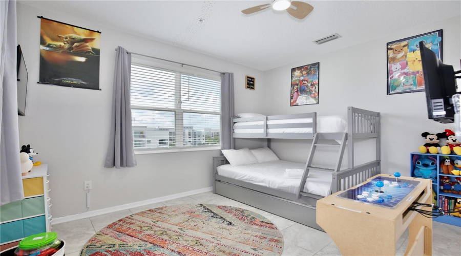 KISSIMMEE, Florida 34746, 2 Bedrooms Bedrooms, ,2 BathroomsBathrooms,Residential,For Sale,PARADOX,0,MFRO6401403