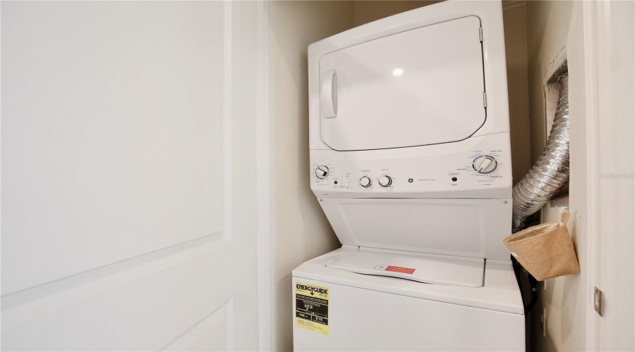 KISSIMMEE, Florida 34746, 2 Bedrooms Bedrooms, ,2 BathroomsBathrooms,Residential,For Sale,PARADOX,0,MFRO6401403