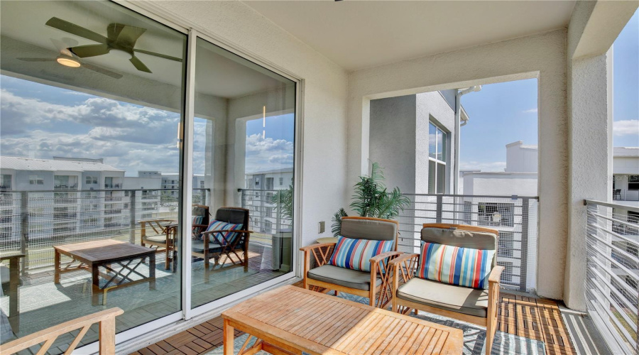 KISSIMMEE, Florida 34746, 2 Bedrooms Bedrooms, ,2 BathroomsBathrooms,Residential,For Sale,PARADOX,0,MFRO6401403