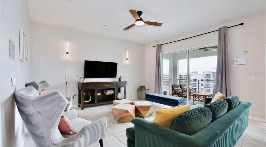 KISSIMMEE, Florida 34746, 2 Bedrooms Bedrooms, ,2 BathroomsBathrooms,Residential,For Sale,PARADOX,0,MFRO6401403