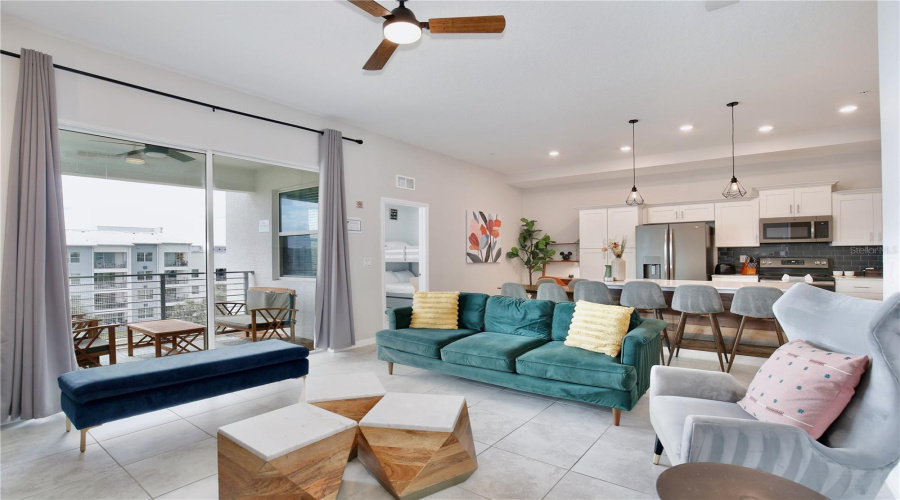 KISSIMMEE, Florida 34746, 2 Bedrooms Bedrooms, ,2 BathroomsBathrooms,Residential,For Sale,PARADOX,0,MFRO6401403