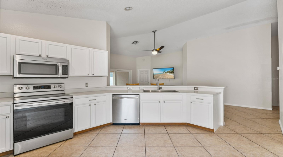 Open concept with kitchen and living room combo