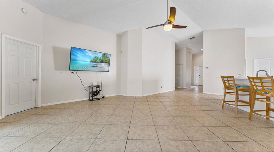 DAVENPORT, Florida 33897, 4 Bedrooms Bedrooms, ,3 BathroomsBathrooms,Residential,For Sale,PINE CONE,0,MFRO6398057