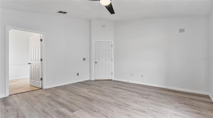 Bedroom 3 and en suite bathroom