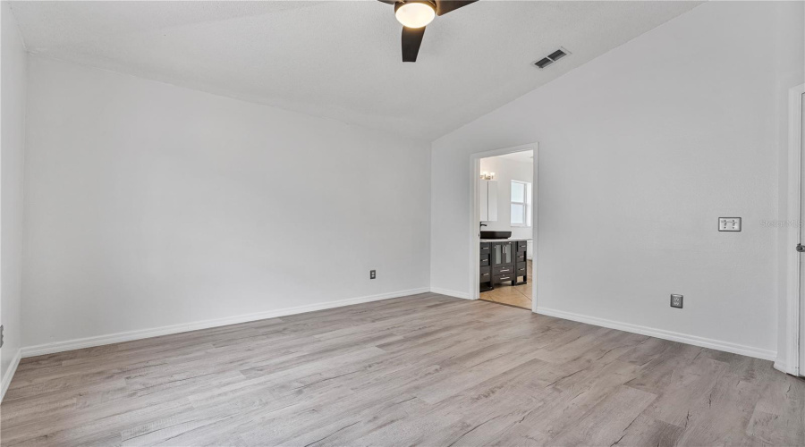 Bedroom 3 and en suite bathroom