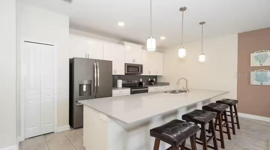 KISSIMMEE, Florida 34746, 4 Bedrooms Bedrooms, ,3 BathroomsBathrooms,Residential,For Sale,WINDERMERE,0,MFRS5137322