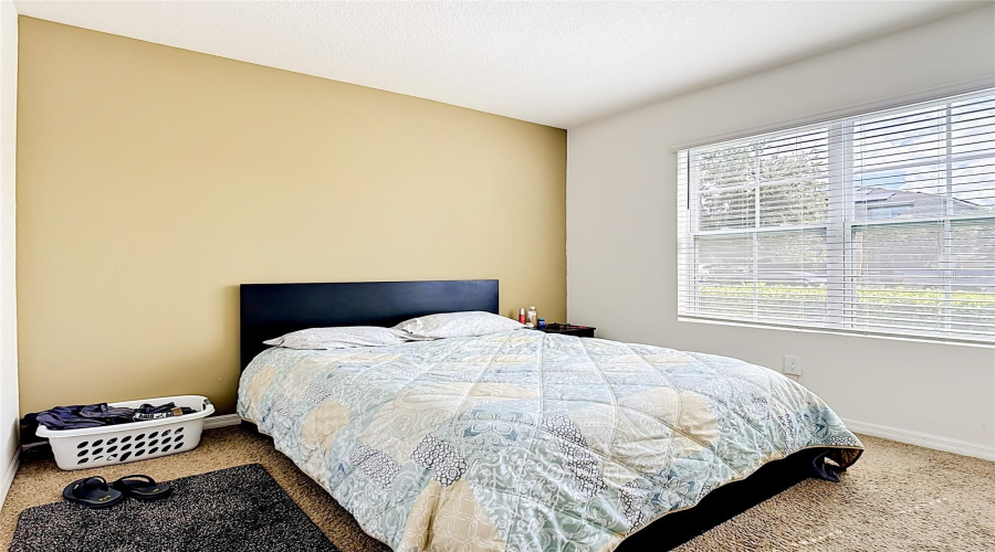 KISSIMMEE, Florida 34747, 4 Bedrooms Bedrooms, ,2 BathroomsBathrooms,Residential,For Sale,WHITE POPPY,0,MFRO6402216