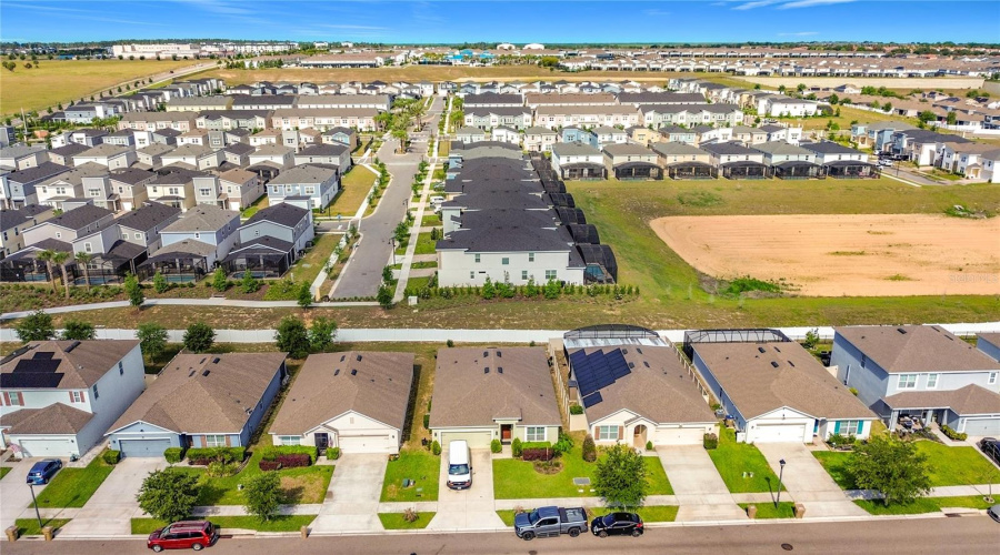 KISSIMMEE, Florida 34747, 4 Bedrooms Bedrooms, ,2 BathroomsBathrooms,Residential,For Sale,WHITE POPPY,0,MFRO6402216