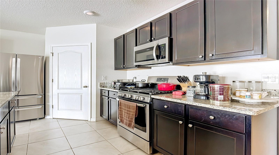 KISSIMMEE, Florida 34747, 4 Bedrooms Bedrooms, ,2 BathroomsBathrooms,Residential,For Sale,WHITE POPPY,0,MFRO6402216