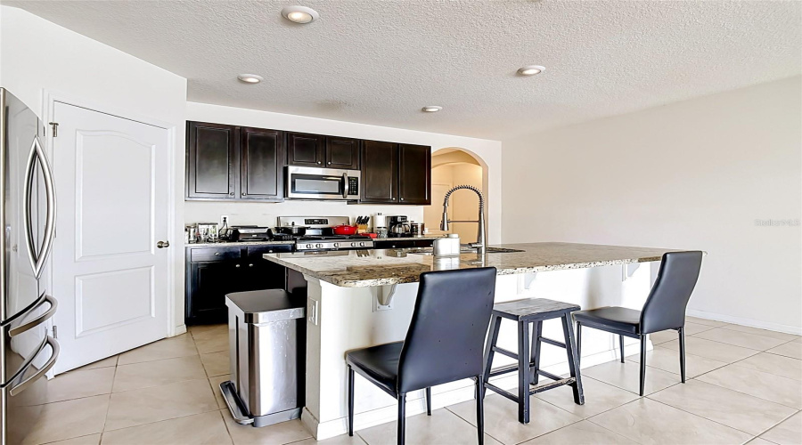 KISSIMMEE, Florida 34747, 4 Bedrooms Bedrooms, ,2 BathroomsBathrooms,Residential,For Sale,WHITE POPPY,0,MFRO6402216