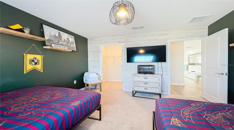 DAVENPORT, Florida 33897, 6 Bedrooms Bedrooms, ,4 BathroomsBathrooms,Residential,For Sale,LILAC,0,MFRO6402494