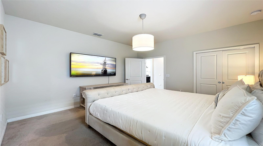 DAVENPORT, Florida 33897, 6 Bedrooms Bedrooms, ,4 BathroomsBathrooms,Residential,For Sale,LILAC,0,MFRO6402494