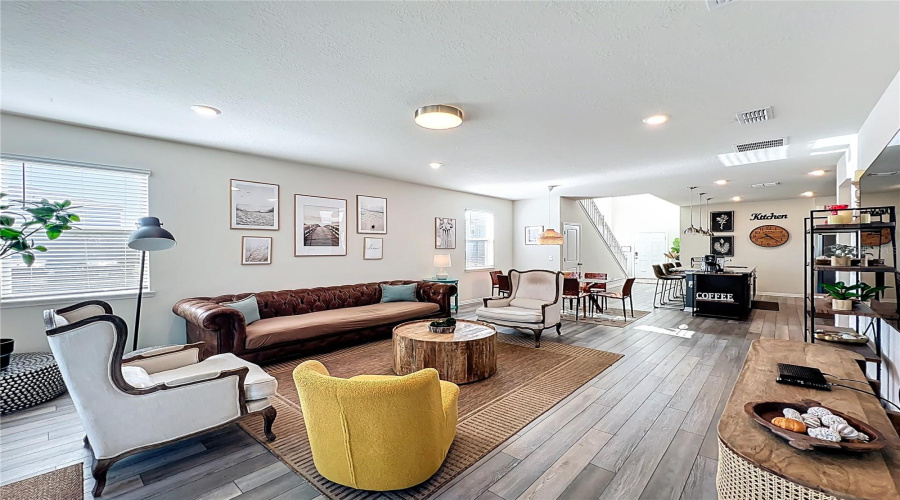 DAVENPORT, Florida 33897, 6 Bedrooms Bedrooms, ,4 BathroomsBathrooms,Residential,For Sale,LILAC,0,MFRO6402494