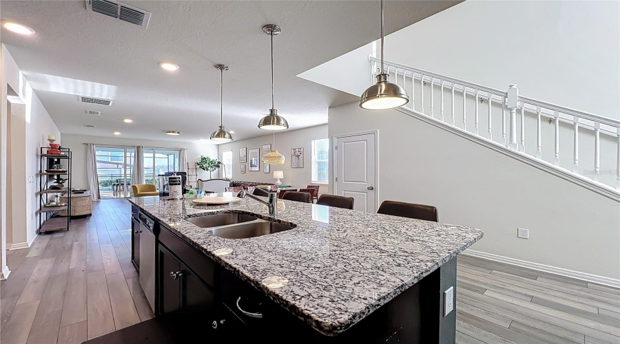 DAVENPORT, Florida 33897, 6 Bedrooms Bedrooms, ,4 BathroomsBathrooms,Residential,For Sale,LILAC,0,MFRO6402494