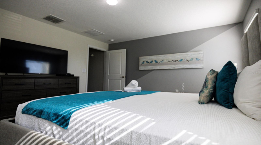 DAVENPORT, Florida 33896, 4 Bedrooms Bedrooms, ,3 BathroomsBathrooms,Residential,For Sale,OCEAN COURSE,0,MFRO6397627