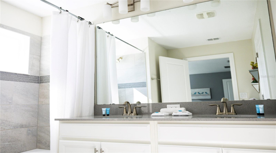 DAVENPORT, Florida 33896, 4 Bedrooms Bedrooms, ,3 BathroomsBathrooms,Residential,For Sale,OCEAN COURSE,0,MFRO6397627