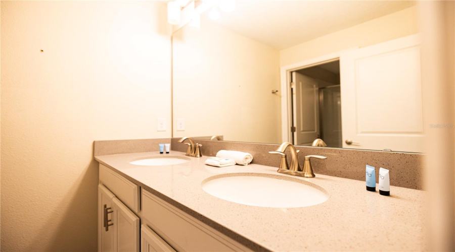 DAVENPORT, Florida 33896, 4 Bedrooms Bedrooms, ,3 BathroomsBathrooms,Residential,For Sale,OCEAN COURSE,0,MFRO6397627