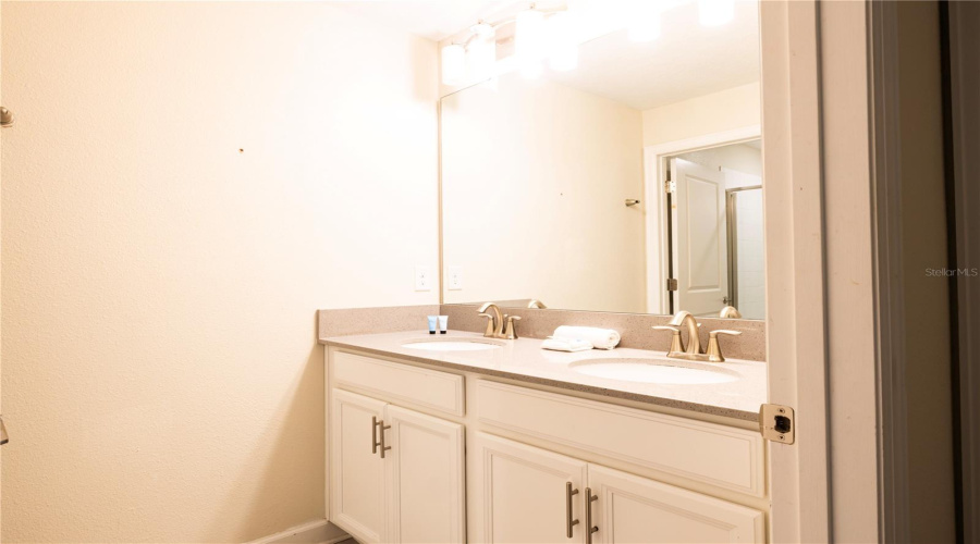 DAVENPORT, Florida 33896, 4 Bedrooms Bedrooms, ,3 BathroomsBathrooms,Residential,For Sale,OCEAN COURSE,0,MFRO6397627