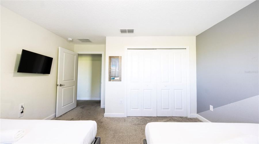 DAVENPORT, Florida 33896, 4 Bedrooms Bedrooms, ,3 BathroomsBathrooms,Residential,For Sale,OCEAN COURSE,0,MFRO6397627