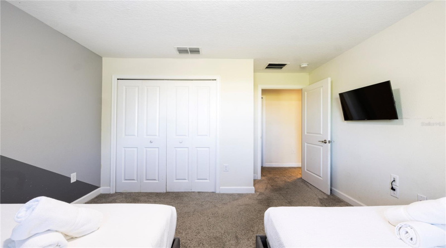 DAVENPORT, Florida 33896, 4 Bedrooms Bedrooms, ,3 BathroomsBathrooms,Residential,For Sale,OCEAN COURSE,0,MFRO6397627