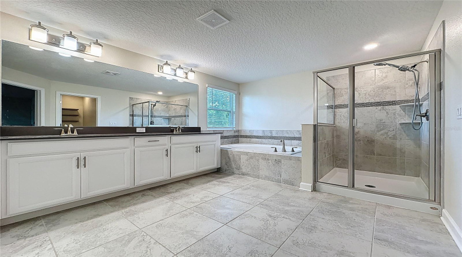 DAVENPORT, Florida 33837, 4 Bedrooms Bedrooms, ,3 BathroomsBathrooms,Residential,For Sale,BRUNSWICK,0,MFRO6402038