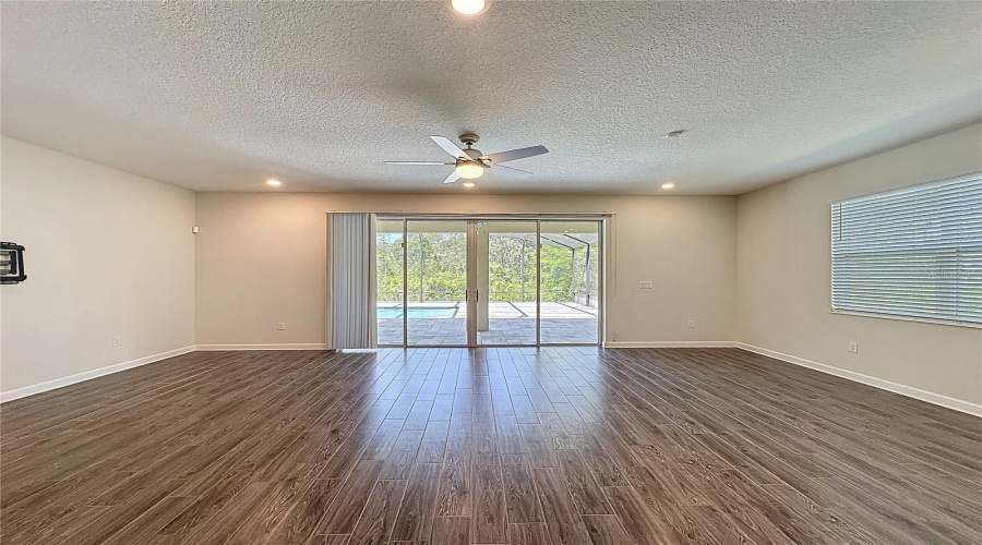 DAVENPORT, Florida 33837, 4 Bedrooms Bedrooms, ,3 BathroomsBathrooms,Residential,For Sale,BRUNSWICK,0,MFRO6402038