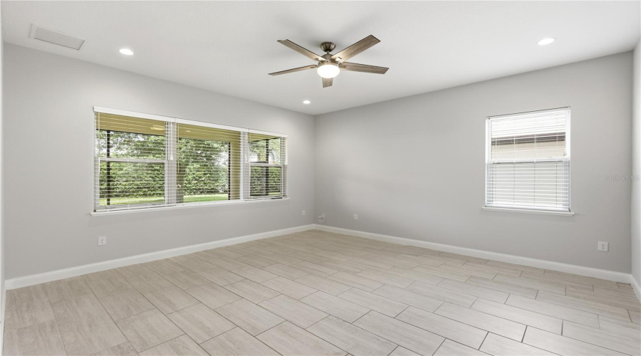 ORLANDO, Florida 32836, 5 Bedrooms Bedrooms, ,4 BathroomsBathrooms,Residential,For Sale,ANGEL OAK,0,MFRO6402221