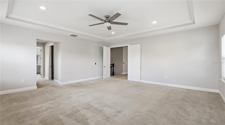 ORLANDO, Florida 32836, 5 Bedrooms Bedrooms, ,4 BathroomsBathrooms,Residential,For Sale,ANGEL OAK,0,MFRO6402221