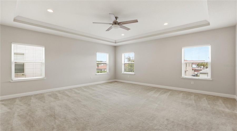 ORLANDO, Florida 32836, 5 Bedrooms Bedrooms, ,4 BathroomsBathrooms,Residential,For Sale,ANGEL OAK,0,MFRO6402221