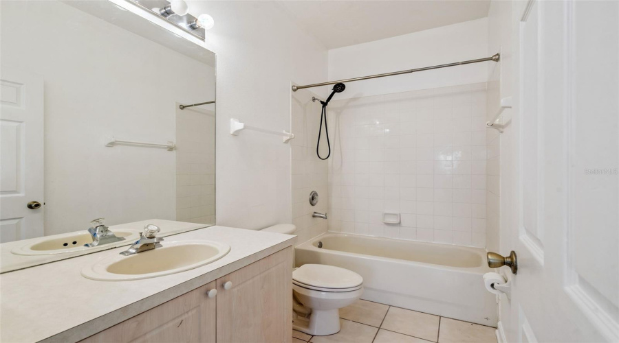 KISSIMMEE, Florida 34747, 4 Bedrooms Bedrooms, ,2 BathroomsBathrooms,Residential,For Sale,FAN PALM,0,MFRO6317015