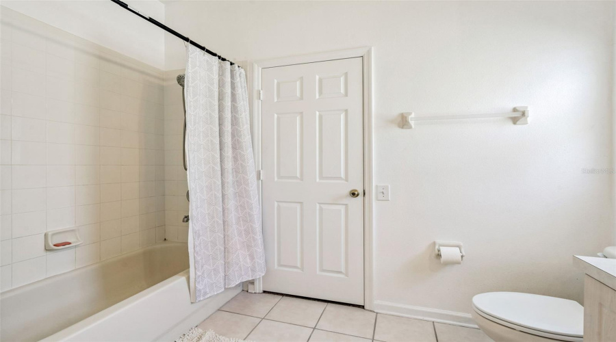 KISSIMMEE, Florida 34747, 4 Bedrooms Bedrooms, ,2 BathroomsBathrooms,Residential,For Sale,FAN PALM,0,MFRO6317015