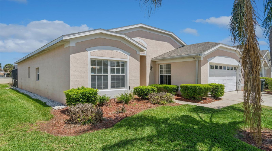 KISSIMMEE, Florida 34747, 4 Bedrooms Bedrooms, ,2 BathroomsBathrooms,Residential,For Sale,FAN PALM,0,MFRO6317015