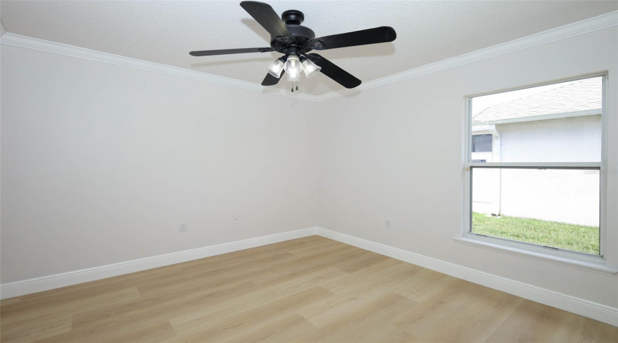 KISSIMMEE, Florida 34746, 4 Bedrooms Bedrooms, ,2 BathroomsBathrooms,Residential,For Sale,THE OAKS,0,MFRO6402511