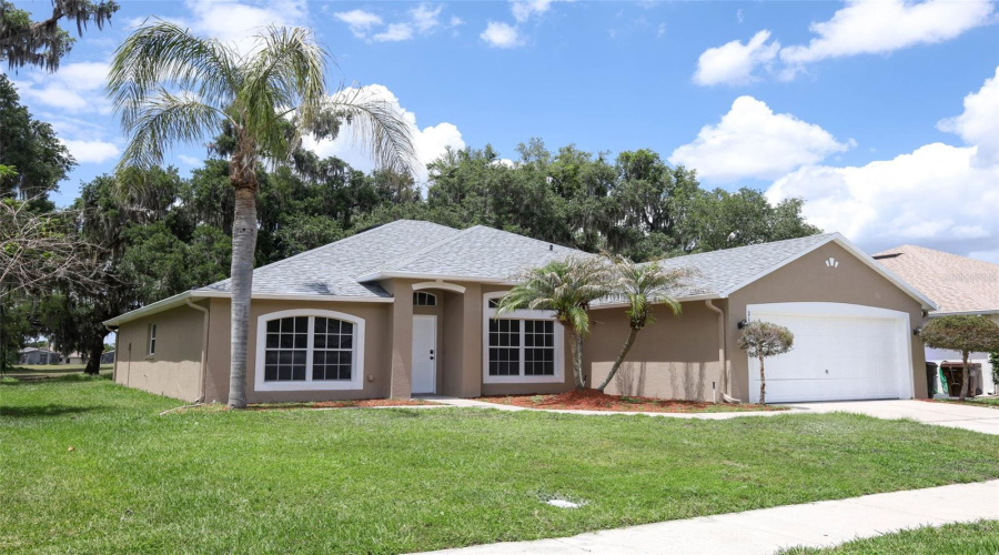 KISSIMMEE, Florida 34746, 4 Bedrooms Bedrooms, ,2 BathroomsBathrooms,Residential,For Sale,THE OAKS,0,MFRO6402511