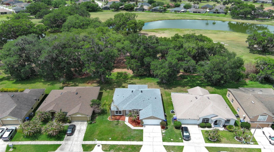 KISSIMMEE, Florida 34746, 4 Bedrooms Bedrooms, ,2 BathroomsBathrooms,Residential,For Sale,THE OAKS,0,MFRO6402511