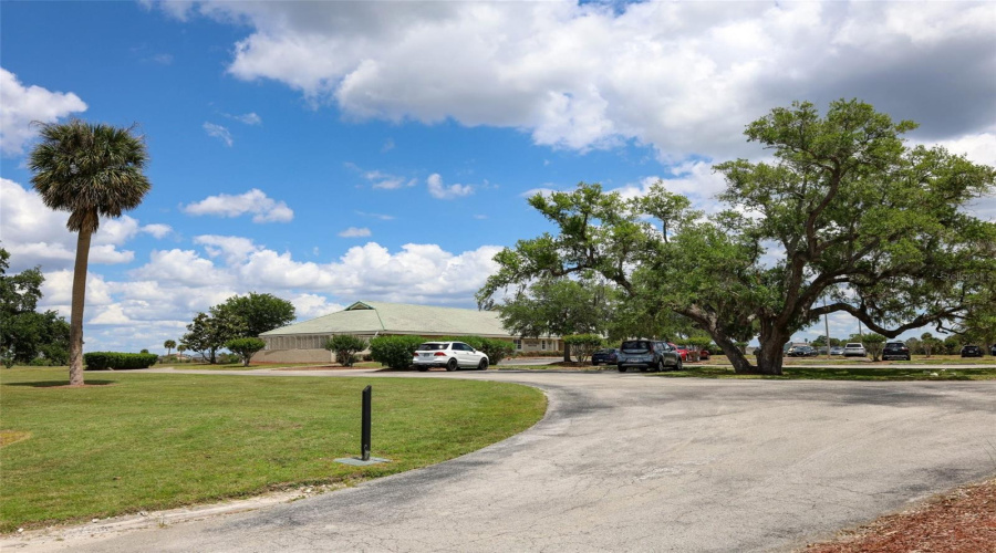 KISSIMMEE, Florida 34746, 4 Bedrooms Bedrooms, ,2 BathroomsBathrooms,Residential,For Sale,THE OAKS,0,MFRO6402511