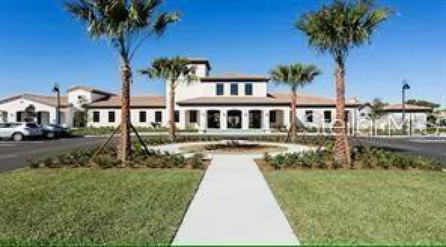 KISSIMMEE, Florida 34747, 7 Bedrooms Bedrooms, ,5 BathroomsBathrooms,Residential,For Sale,ZURICH,0,MFRO6402760