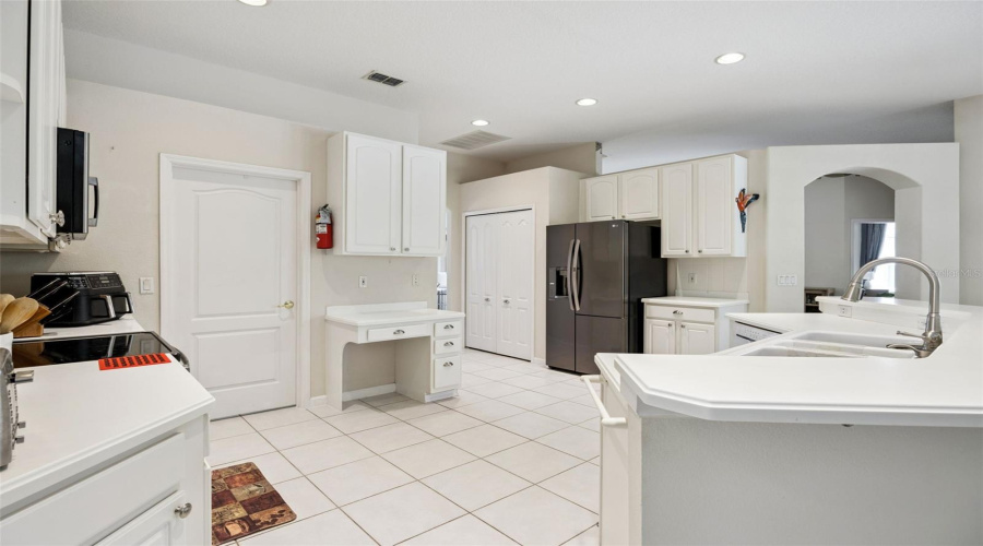 DAVENPORT, Florida 33897, 4 Bedrooms Bedrooms, ,3 BathroomsBathrooms,Residential,For Sale,PRESTWICK,0,MFRS5148743