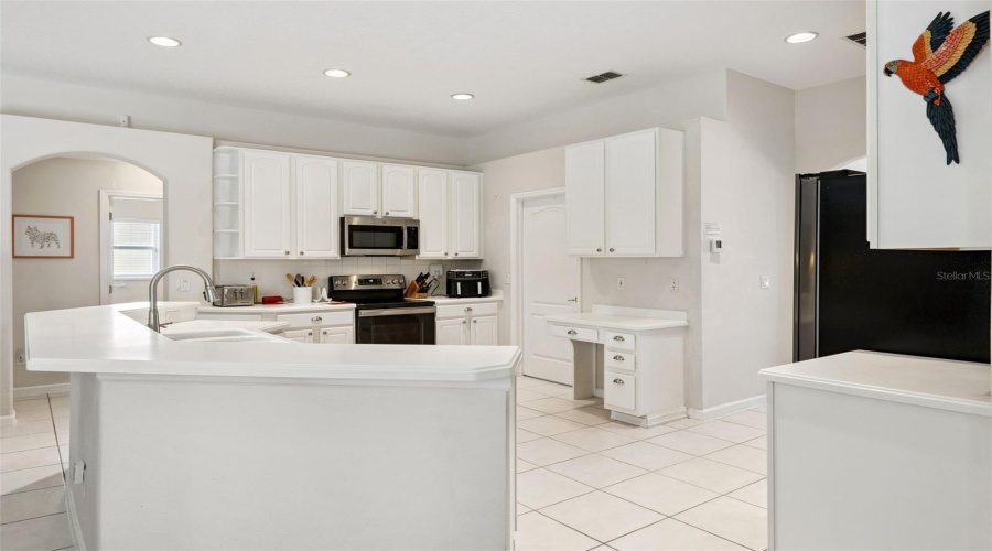 DAVENPORT, Florida 33897, 4 Bedrooms Bedrooms, ,3 BathroomsBathrooms,Residential,For Sale,PRESTWICK,0,MFRS5148743