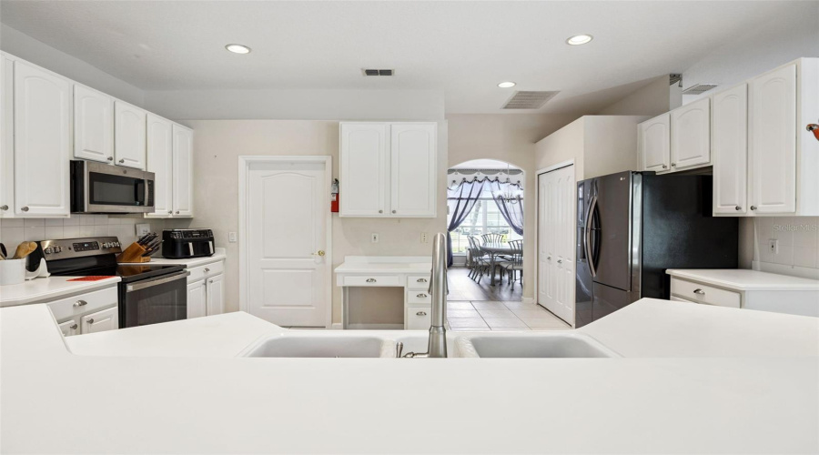 DAVENPORT, Florida 33897, 4 Bedrooms Bedrooms, ,3 BathroomsBathrooms,Residential,For Sale,PRESTWICK,0,MFRS5148743