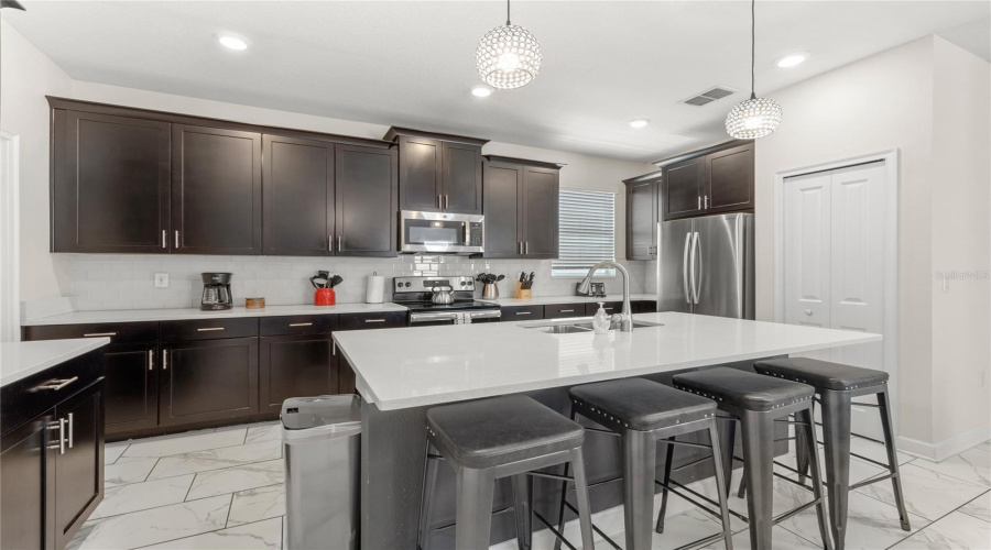 DAVENPORT, Florida 33896, 5 Bedrooms Bedrooms, ,5 BathroomsBathrooms,Residential,For Sale,FLANGE,0,MFRO6397771