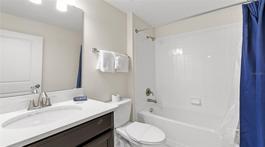 DAVENPORT, Florida 33896, 5 Bedrooms Bedrooms, ,5 BathroomsBathrooms,Residential,For Sale,FLANGE,0,MFRO6397771