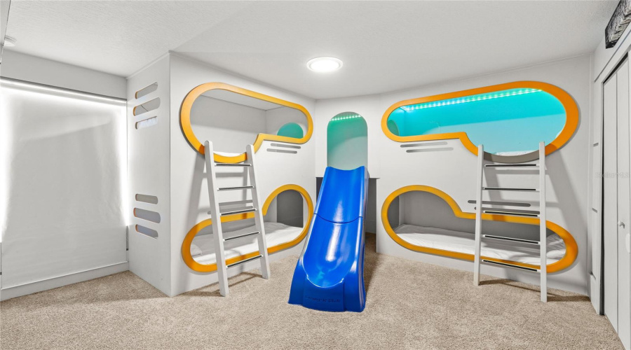 DAVENPORT, Florida 33896, 5 Bedrooms Bedrooms, ,5 BathroomsBathrooms,Residential,For Sale,FLANGE,0,MFRO6397771