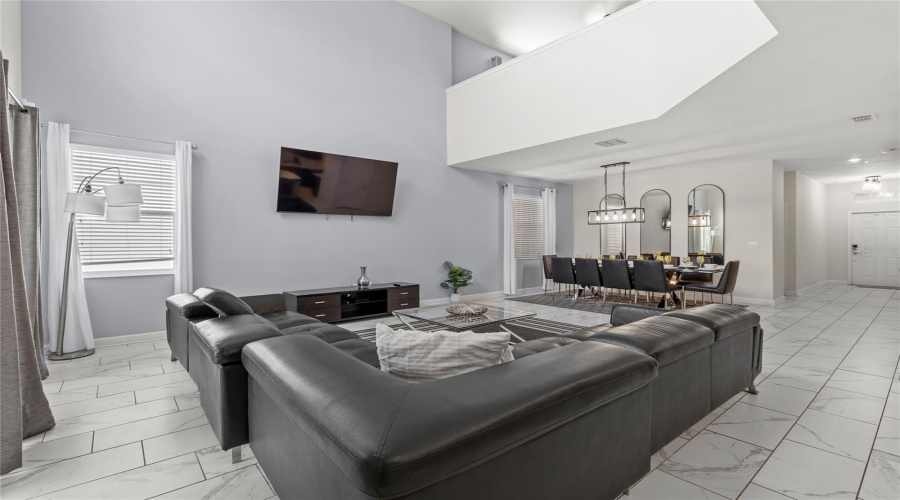 DAVENPORT, Florida 33896, 5 Bedrooms Bedrooms, ,5 BathroomsBathrooms,Residential,For Sale,FLANGE,0,MFRO6397771