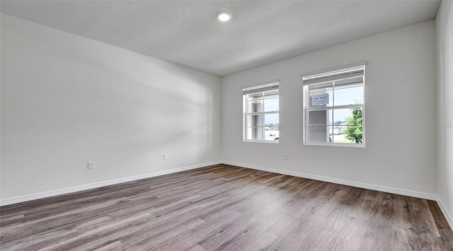 DAVENPORT, Florida 33837, 4 Bedrooms Bedrooms, ,3 BathroomsBathrooms,Residential,For Sale,PFEIFFER FALLS,0,MFRO6402710